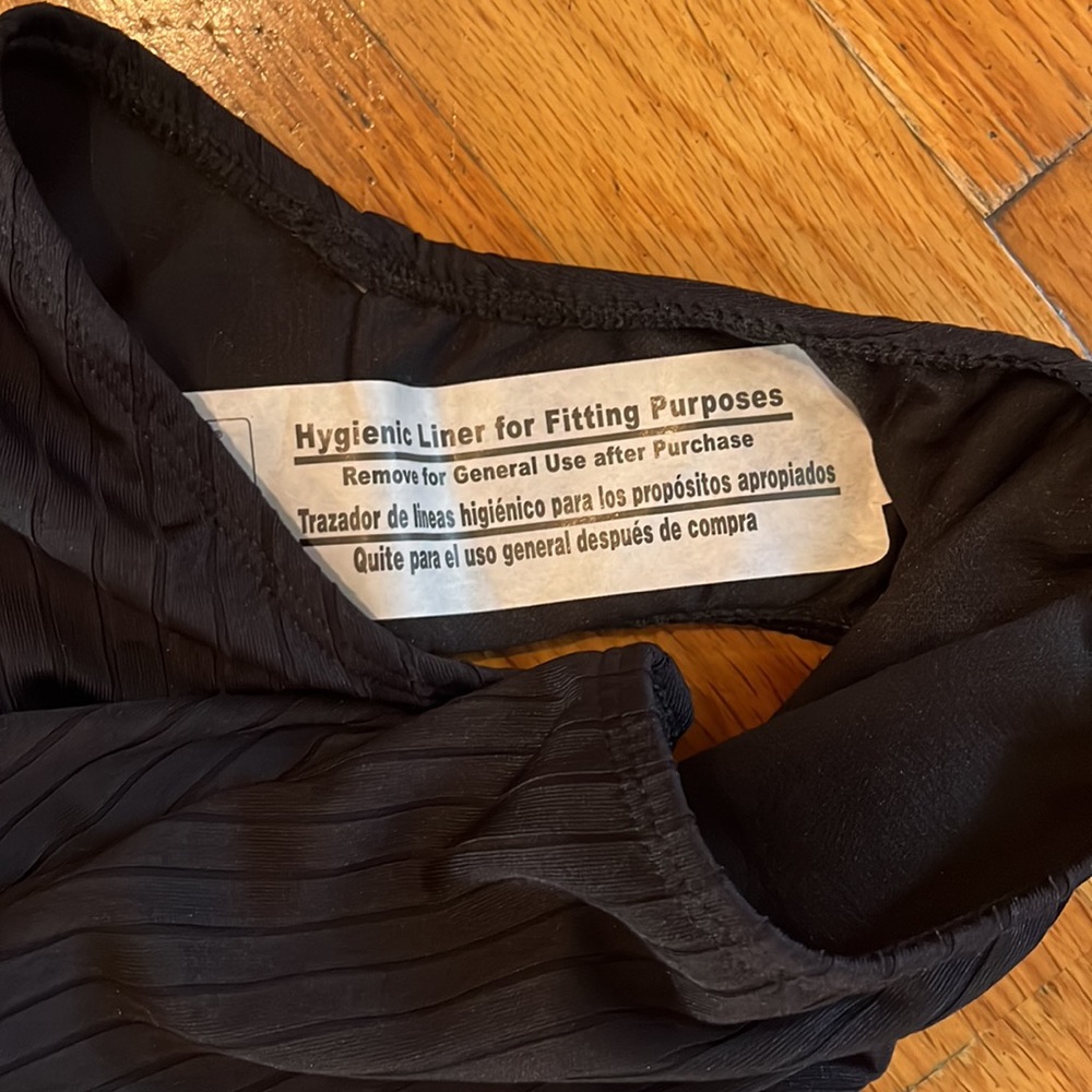 New with Tags! Time and Tru Plunge Swimsuit - Picture 11 of 11